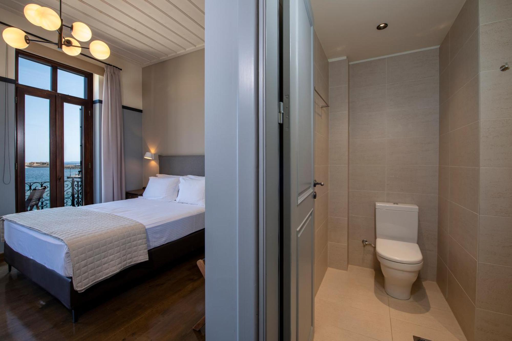 Mosaic Venetian Harbour Hotell